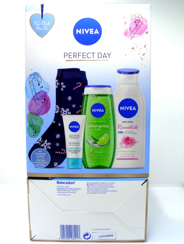 NIVEA SET W 4PCS(KREMA LICE+KUPKA+LOSION+CARAPE)